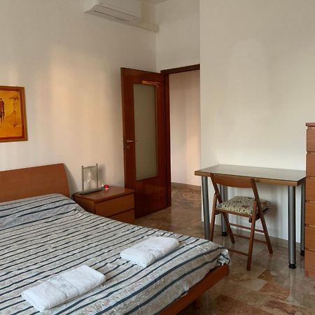 Comfortable Apartament 2 Bedroom Suitable 2-5 Pax Bologna Ngoại thất bức ảnh
